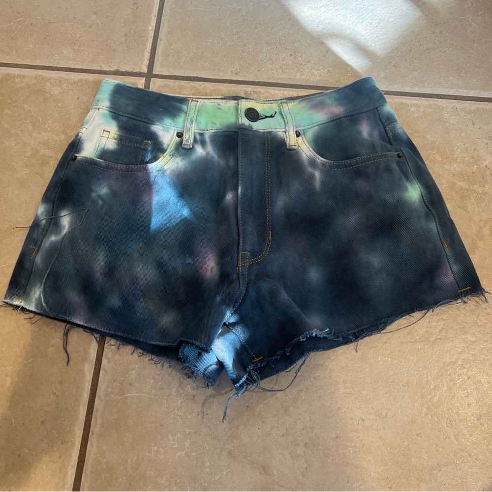 PacSun Woman’s Green/Blue Tie Dye High Rise Festival Shorts Size 23 Raw Hem